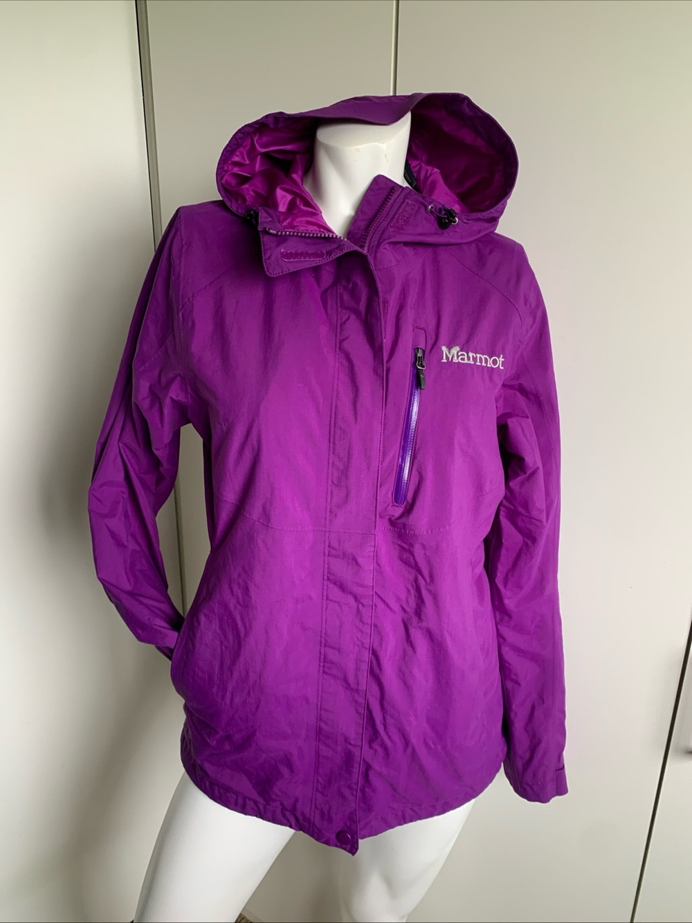 Marmot Ramble Component jacket women’s size small purple hooded jacket